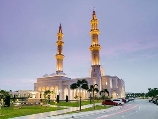 ポートディクソン1日観光ツアー 白砂のビーチ＆ラチャド岬灯台＆スリ・センダヤン・モスク訪問＜日本語ガイド／クアラルンプール発＞