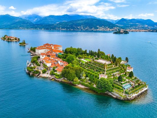 マッジョーレ湖1日観光ツアー　ベッラ島＆ペスカトーリ島に上陸　庭園の美しいボッロメオ宮殿も訪問　ボートクルーズ付き＜3～11月／英語／ミラノ発＞