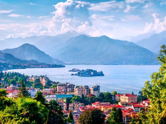 マッジョーレ湖1日観光ツアー　ベッラ島＆ペスカトーリ島に上陸　庭園の美しいボッロメオ宮殿も訪問　ボートクルーズ付き＜3～11月／英語／ミラノ発＞