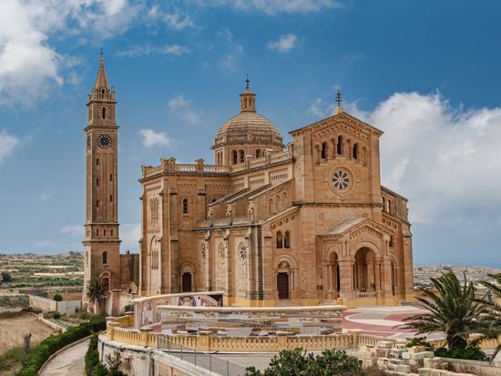 Malta_Gozo_Ta_Pinu_Church_shutterstock_1459324895