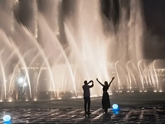 ブルジュ・ハリファ展望台「アット・ザ・トップ」＋ドバイ・ファウンテン「ボードウォーク」入場チケット予約