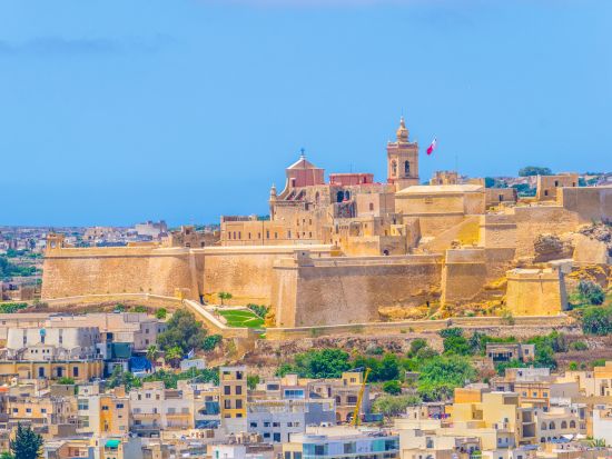 トゥクトゥクで行くゴゾ島1日観光ツアー 軽食ランチ付き＜英語ドライバーガイド／マルタ島発着＞