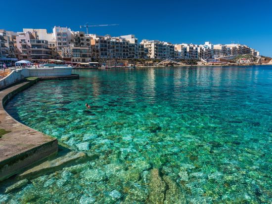 Malta_Gozo_Marsalforn_AdobeStock_256789880