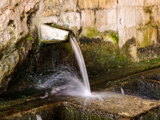 Malta_Gozo_Wash house_AdobeStock_62336375