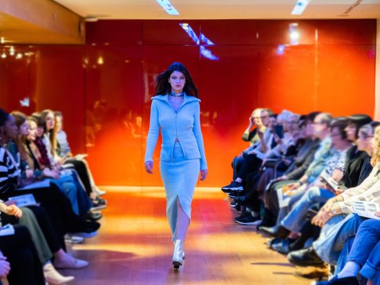 ファッションショー鑑賞チケット『ギャラリー・ラファイエット オリジナル』＜金曜日／パリ＞　限定クーポン付き！