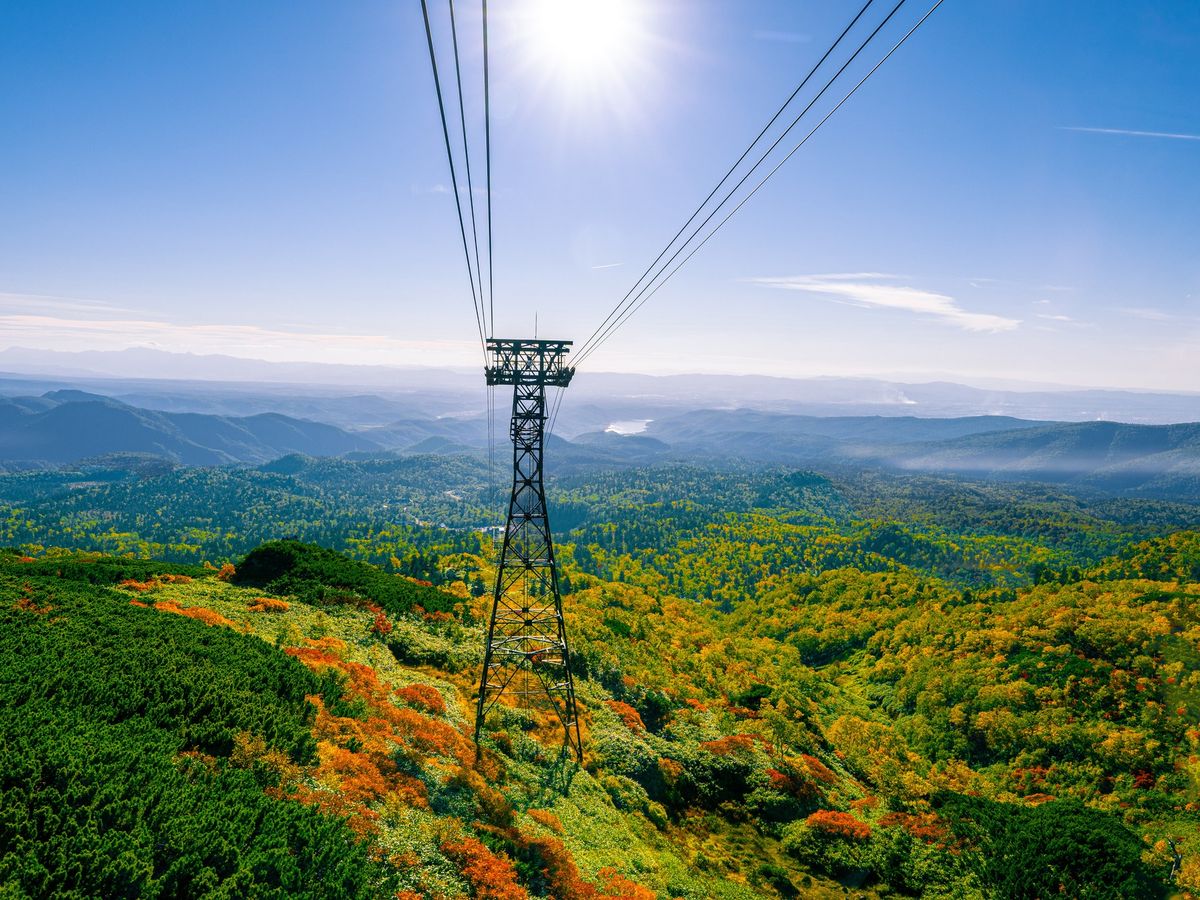 札幌発！大雪山旭岳ロープウェイ+四季彩の丘+姿見の池ツアー アイヌの