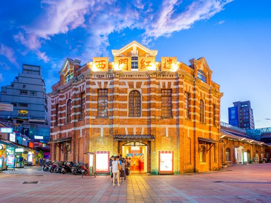 Taiwan_taipei_Red_House_Theater_pixta_34565357