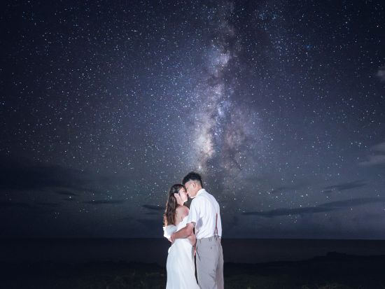 星空ウエディングフォトプラン 美しく輝く満点の星空を背景に記念撮影 石垣島で思い出に残る写真を◎＜1〜2時間／20カット～／宮古島＞