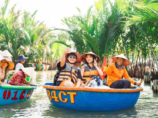 【午後発】世界遺産ホイアン満喫ツアー　ランタン手漕ぎボート＋ココナッツボートクルーズ　貸切プランや写真撮影オプションあり＜夕食／日本語／ダナン・ホイアン発＞