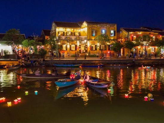 【午後発】世界遺産ホイアン満喫ツアー　ランタン手漕ぎボート＋ココナッツボートクルーズ　貸切プランや写真撮影オプションあり＜夕食／日本語／ダナン・ホイアン発＞