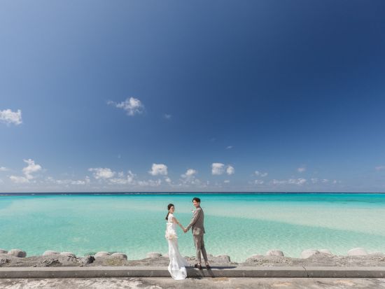 ウェディングムービープラン 宮古島屈指の最高のロケーションで思い出のワンシーンを映像に残す！ロングベール無料貸出付き＜2～3時間／宮古島＞