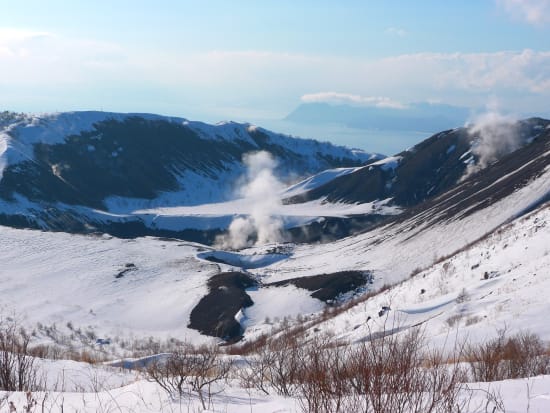 有珠山ロープウェイ往復チケット 　ユネスコ世界ジオパークに認定されている洞爺湖有珠山ジオパークを山頂から全体を眺める＜洞爺湖から車で10分／壮瞥町＞