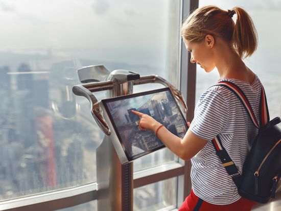 BurjKhalifa_Observationeck_shutterstock_1008334171