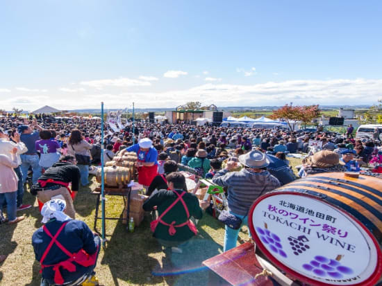 星野リゾートトマム発　第51回池田町秋のワイン祭り日帰りバスツアー　十勝最大級のイベントで極上のワインが飲み放題＜10月6日限定＞