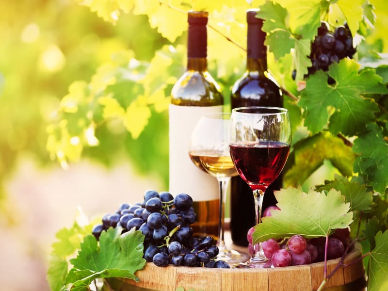 Generic_Wine_shutterstock_249415567