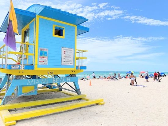 マイアミビーチライフガード青 (1)