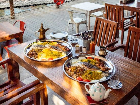 地元の人気店で中東料理を堪能！アル・ファナール シーフードレストラン（AL FANAR）☆食事券＆事前予約サービス *アル・シーフ地区