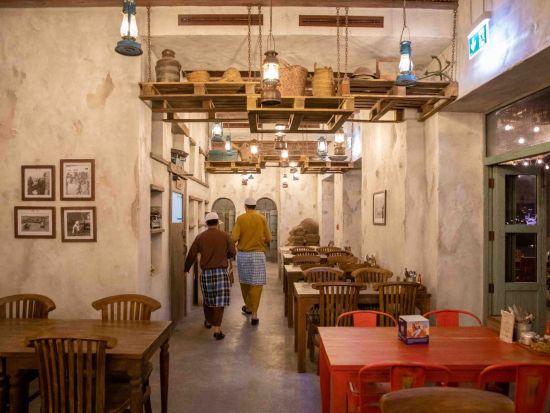 地元の人気店で中東料理を堪能！アル・ファナール シーフードレストラン（AL FANAR）☆食事券＆事前予約サービス *アル・シーフ地区