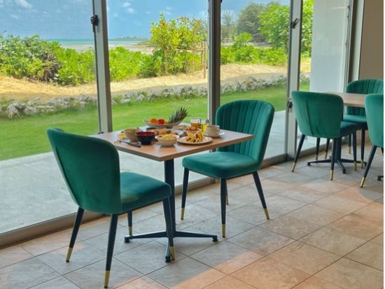 リゾートホテル朝食ビュッフェ 沖縄ならではの料理を優雅に楽しむひととき＜ウォーターマークホテル＆リゾーツ／宮古島＞