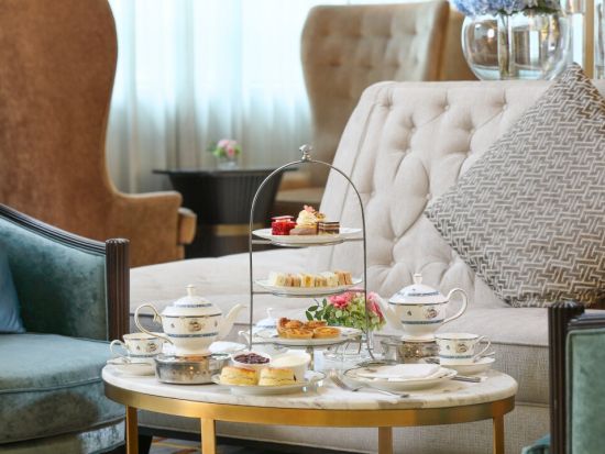 帰国日プラン！５つ星ホテル「リッツカールトン クアラルンプール」27時間ステイ＋アフタヌーンティー＋空港お送り＜2名1室料金／朝食付き／貸切送迎車＞