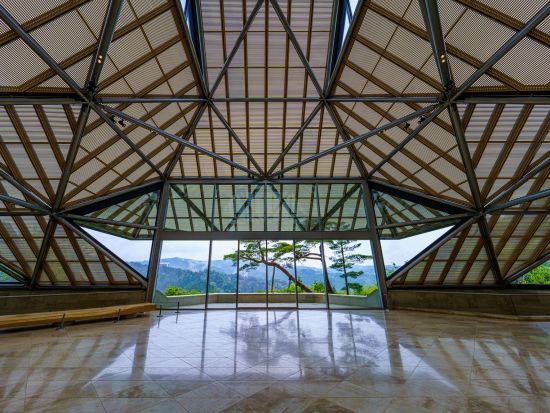 滋賀日帰りツアー MIHO MUSEUM＋旧竹林院＋白鬚神社＜大阪発着／日本語・中国語or英語＞