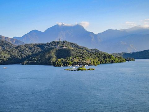 日月潭 日帰り観光ツアー　水社埠頭＆玄光寺＆伊達邵埠頭も訪問 ＜日本語または英語ガイド／台北発着＞