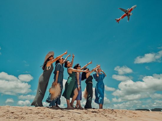 プーケット島北部フォトジェニックツアー　蓮カフェ＋飛行機ビーチ＋ブルーツリープーケットなど話題のスポットを巡る＜貸切／日本語ガイド＞