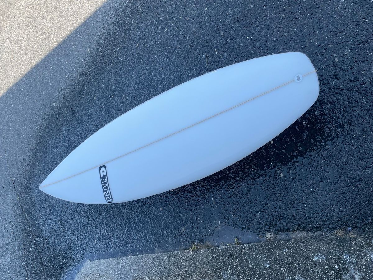 レンタルサーフボード 沖縄の砂辺海岸エリアを満喫 前日夜のレンタルで