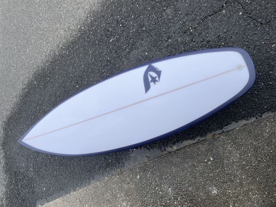 レンタルサーフボード 沖縄の砂辺海岸エリアを満喫 前日夜のレンタルで早朝から楽しめる＜サーフィン経験者対象／北谷＞