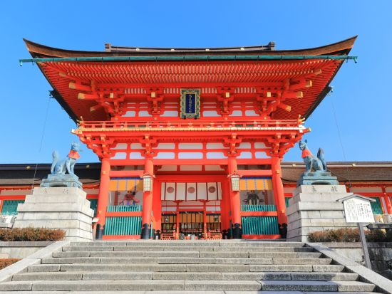 京都・奈良日帰りツアー 清水寺＋伏見稲荷大社＋奈良公園へご案内＜京都駅発・大阪着／日本語・中国語or英語＞