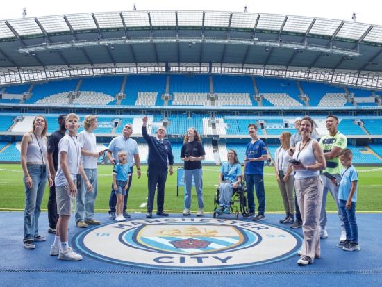 エティハドスタジアム見学ツアー マンチェスター・シティFCの本拠地へ！往復列車チケット付き＜英語ガイド／ロンドン発＞