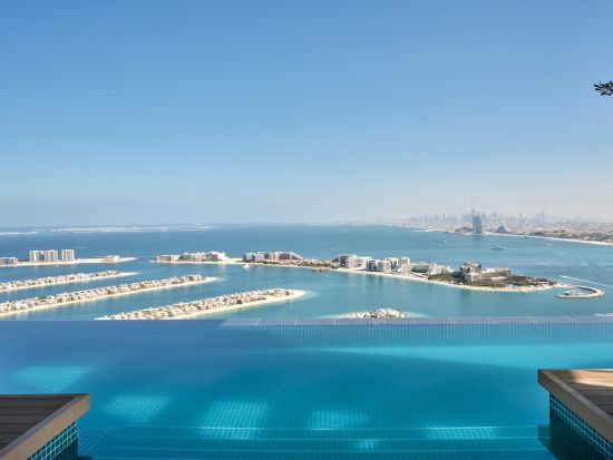 オーラ・スカイプール（AURA Skypool）入場チケット　360度の絶景が楽しめるインフィニティ・プール＜パーム・ジュメイラ＞