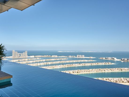 オーラ・スカイプール（AURA Skypool）入場チケット　360度の絶景が楽しめるインフィニティ・プール＜パーム・ジュメイラ＞