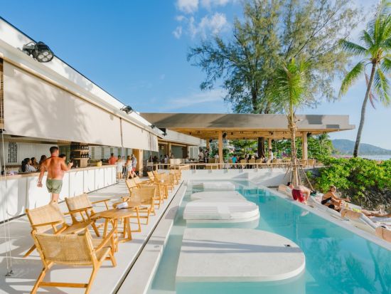 フーガビーチクラブ「Fuga Beach Club」 食事券＆事前予約サービス　オーシャンビューレストランでシーフード＆肉料理を満喫＜パトンビーチ＞