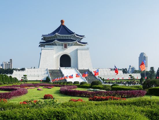 Taiwan_Taipei_Chiang Kai-Shek Memorial Hall_shutterstock_245799334