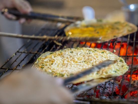 サイゴンの夜を味わう！地元ガイドと巡るストリートフードツアー＜ホーチミン／英語ガイド＞