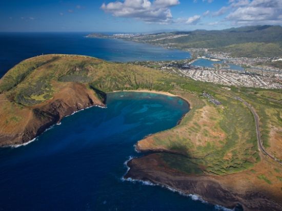 オアフ島半日観光　東海岸人気絶景スポットを巡る！ ダイアモンドヘッド＋ハナウマ湾ルックアウト＋ココクレーター植物園など＜午前・午後／日本語ガイド＞ 