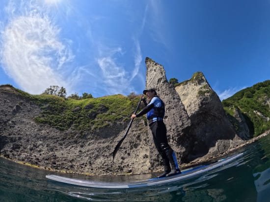 青の洞窟クリアサップツアー 国定公園コバルトブルーが際立つ積丹ブルーの海を透明なSUPで満喫するコース＜現地集合／積丹町＞by オーシャンデイズ