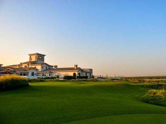 【ゴルフ場予約】ヤスリンクス・アブダビ（Yas Links Abu Dhabi）*オプション：送迎／レンタルクラブ＆シューズ＜アブダビ発＞
