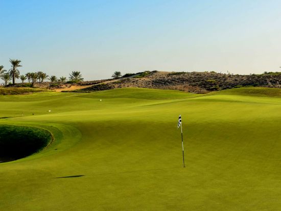 【ゴルフ場予約】サアディヤットビーチ・ゴルフクラブ（Saadiyat Beach Golf Club）*オプション：送迎／レンタルクラブ＆シューズ＜アブダビ発＞