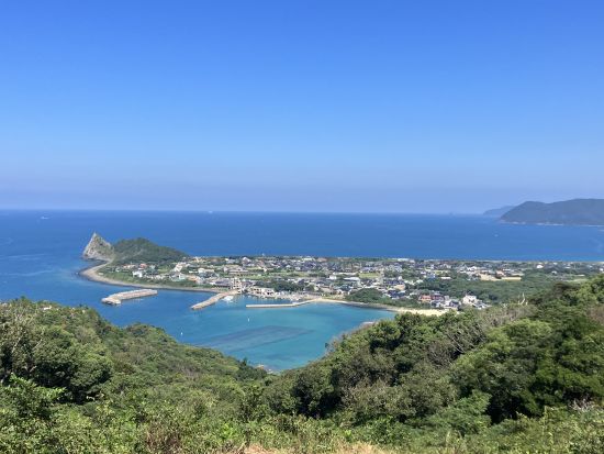 ハイヤー貸切日帰りツアー 大自然、SNS映えスポット、歴史的建造物など糸島半島の魅力満載の観光スポットへご案内！＜7.5時間／1日1組限定／福岡市・糸島市＞