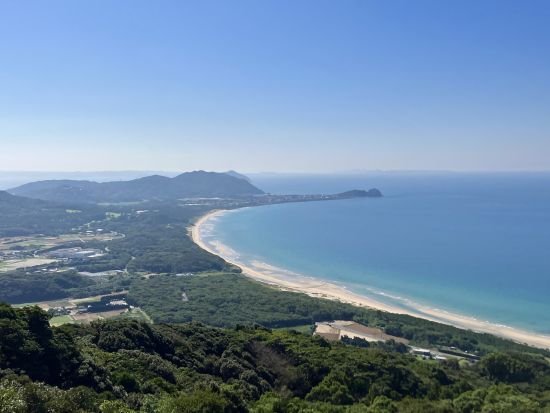 ハイヤー貸切日帰りツアー 糸島の絶景山をトレッキング！標高が低めだから初心者でも気軽に参加可能♪＜5.5時間／1日1組限定／福岡市・糸島市＞