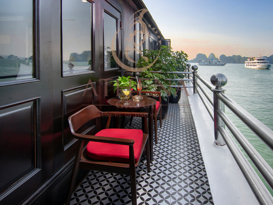 2大世界遺産を巡る！ハロン湾＋チャンアン1泊2日クルーズ　アテナ号　水面を渡る豪華ホテル！全室バルコニー付き　4/30限定のお得プラン有り＜日本語ガイド＞