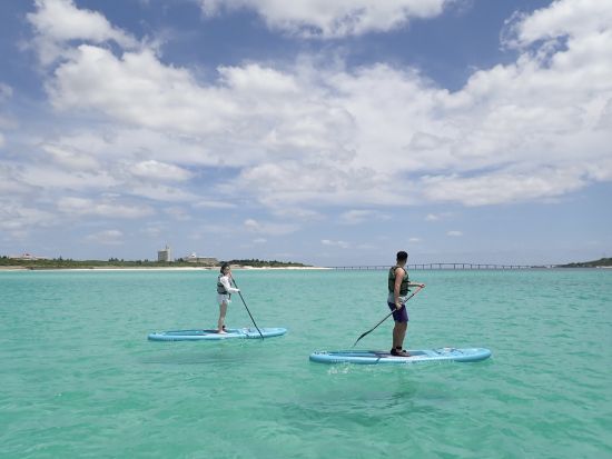 1組限定貸切SUP体験 初心者の方も大歓迎！宮古島の美しい海を存分に堪能＜撮影データ無料／約1～2時間／宮古島＞