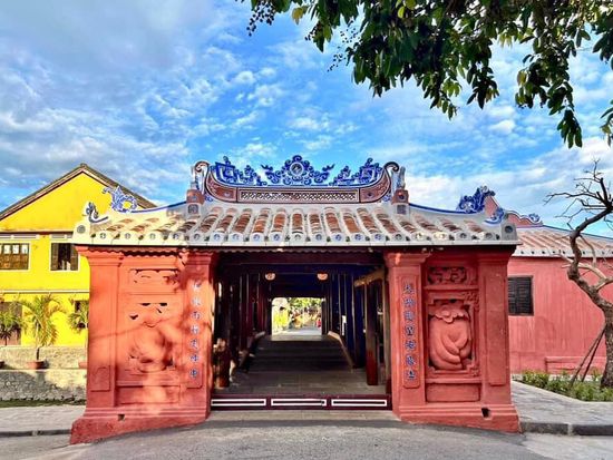 ホイアン　日本橋（昼）