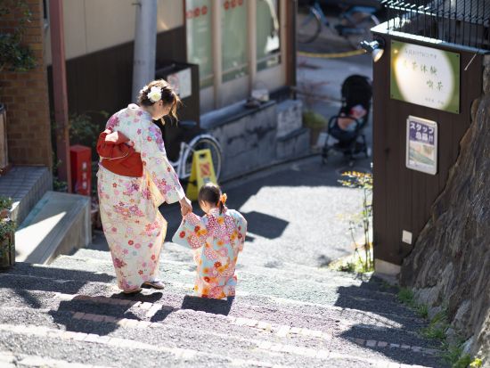 【着物・浴衣レンタル】定番からこだわりのデザインまで 和装で京都散策を堪能するひととき＜ヘアセット付／清水寺付近＞ by Okimono屋