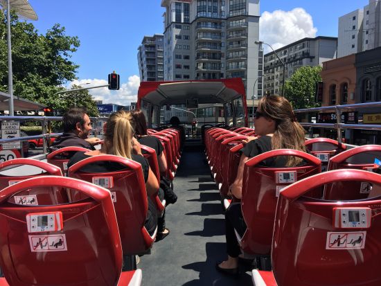 オークランド 乗り降り自由バス （Hop on Hop off） ＜英語音声ガイド付き＞