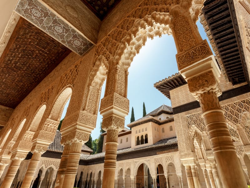 Granada_Alhambra palace_AdobeStock_165885371