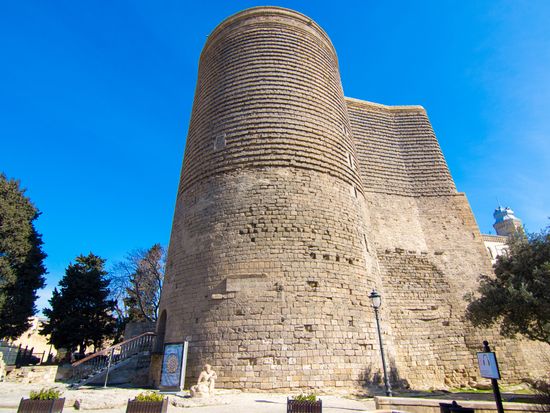 Azerbaijan_Baku_Maiden Tower_AdobeStock_139644365