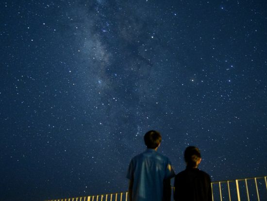 しゃにしゃに星空ツアー ”満点の星空を見るためだけに作られた特別な空間”で星空体験！＜45分／石垣島＞